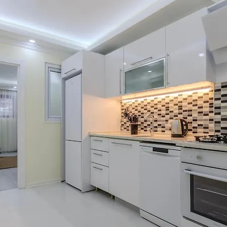 Fatih'te Yeni 3 Odali No 1 Apartment *