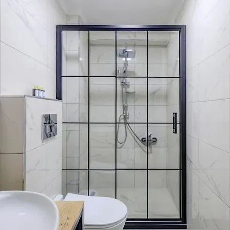 Apartment Fatih'te Yeni 3 Odali No 1 *