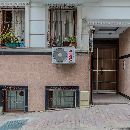 Fatih'te Yeni 3 Odali No 1 Apartment