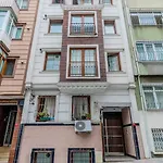 Fatih'te Yeni 3 Odali No 1 Istanbul